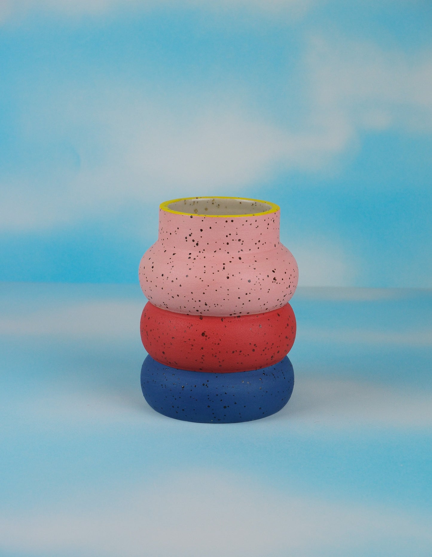 Curvy Stoneware Bud Vase - MINX Factory