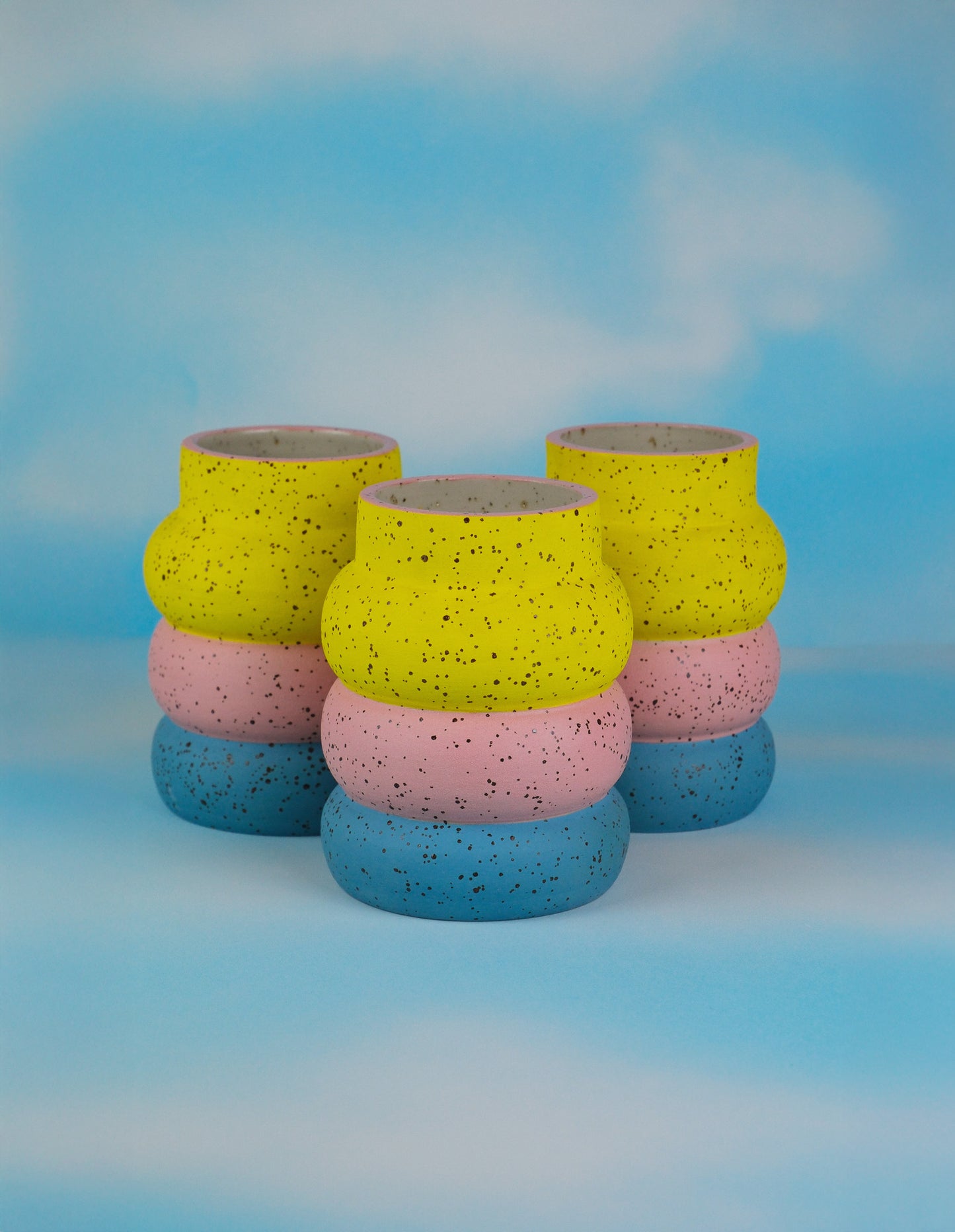 Curvy Stoneware Bud Vase - MINX Factory