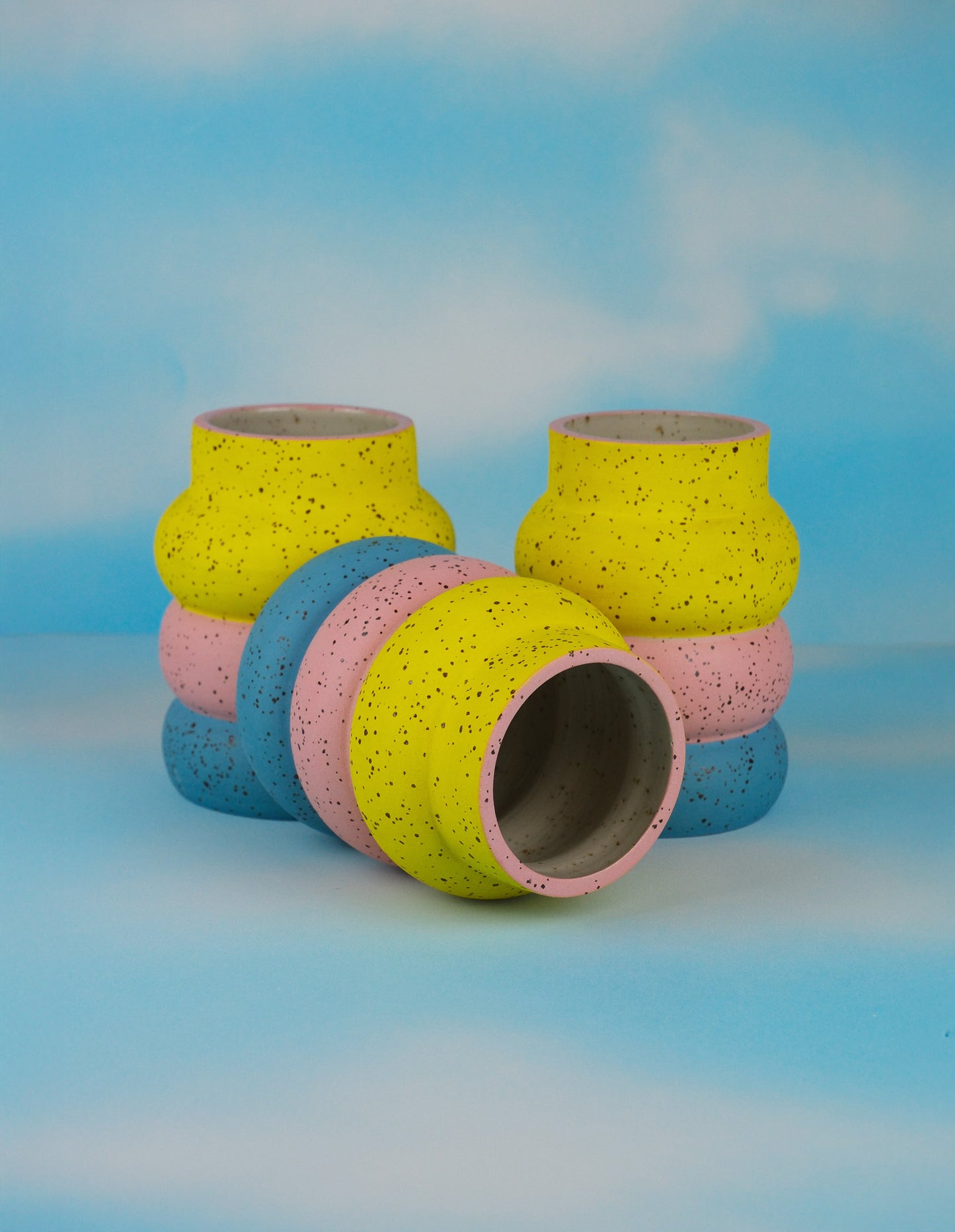 Curvy Stoneware Bud Vase - MINX Factory