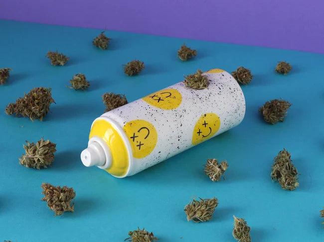 PRE- ORDER / Smiley Pipe Spray can - MINX Factory