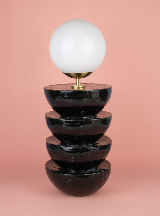 Obsidian totem lamp
