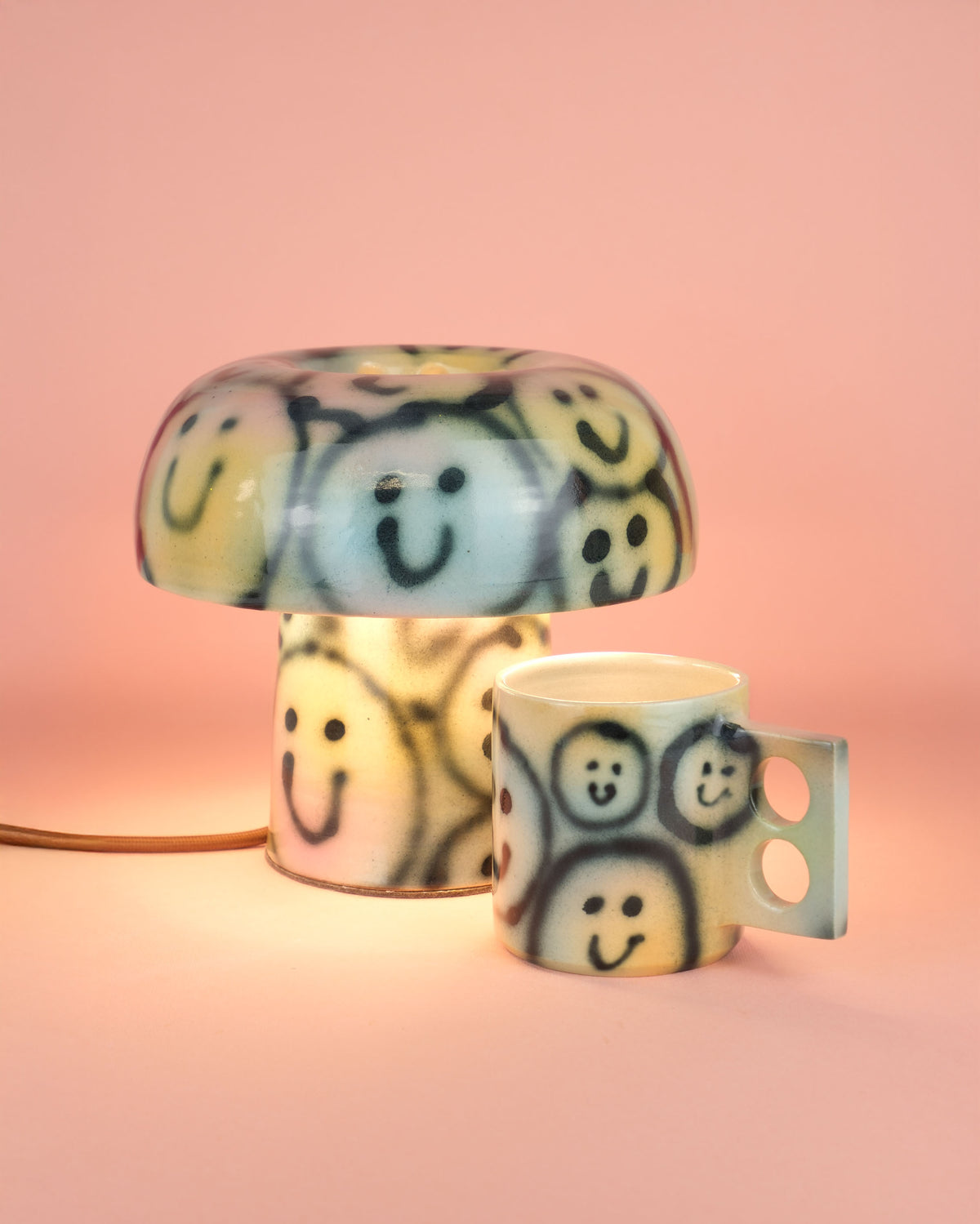 PRE_ORDER - Smiley Mushroom Lamp